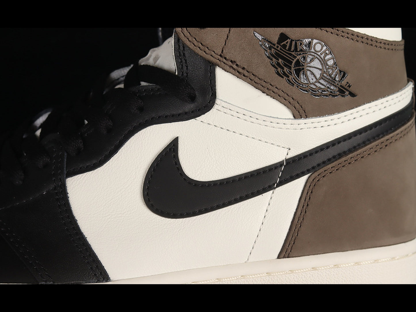 Air Jordan 1 Retro High OG Dark Mocha