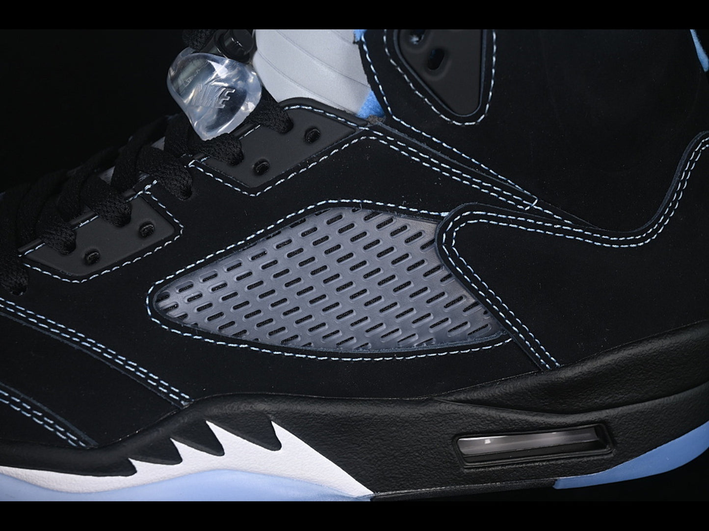 Jordan 5 Retro Black University Blue
