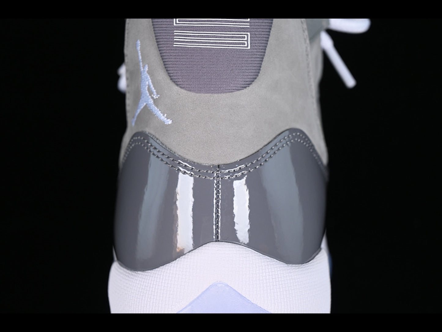 Air Jordan 11 Retro 2021 Medium Grey