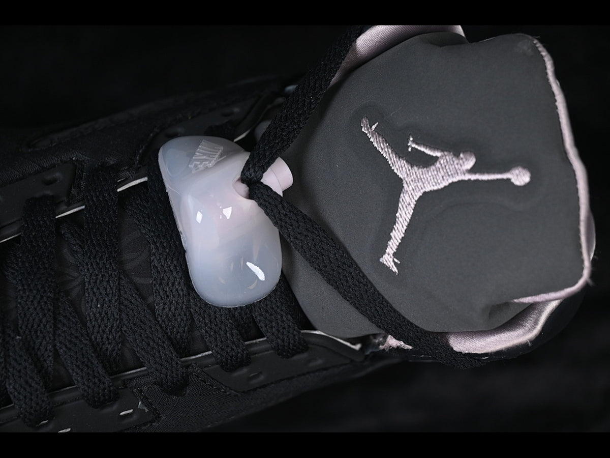 Jordan 5 Retro Off Noir/Particle Rose