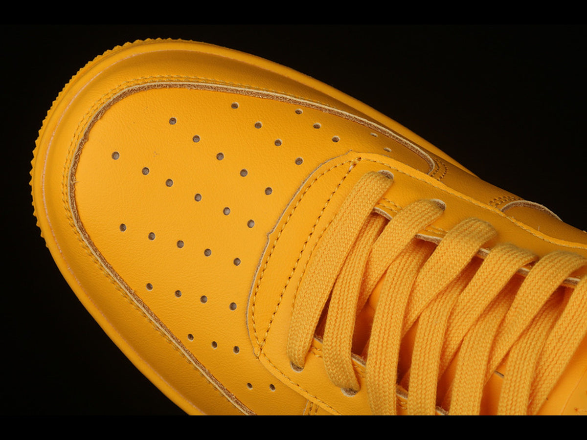 Air Force 1 Low University Gold