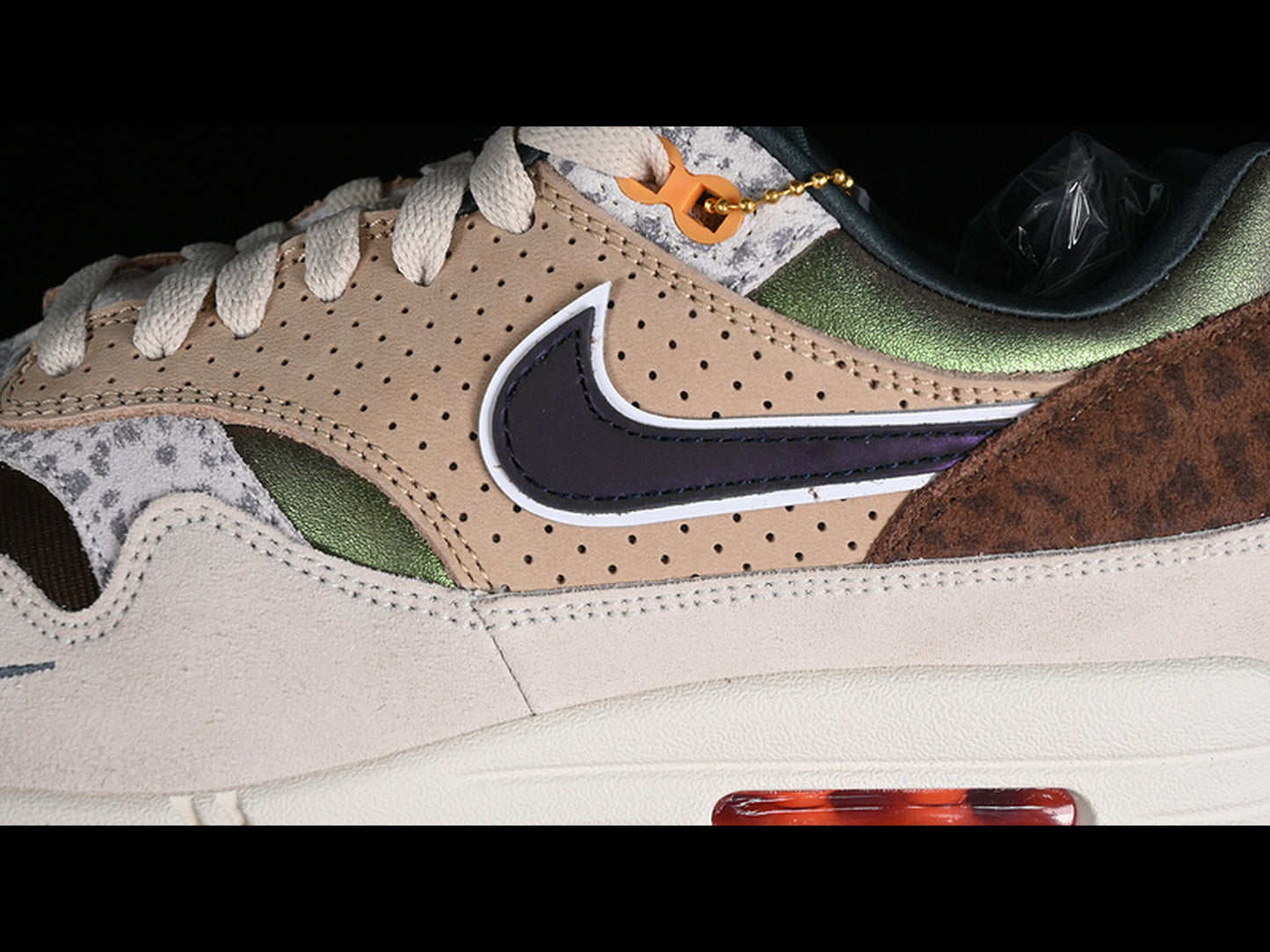 Division Street x Nike Air Max 1