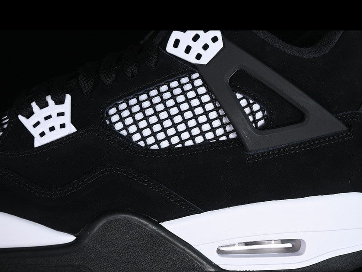 Jordan 4 Retro White Thunder