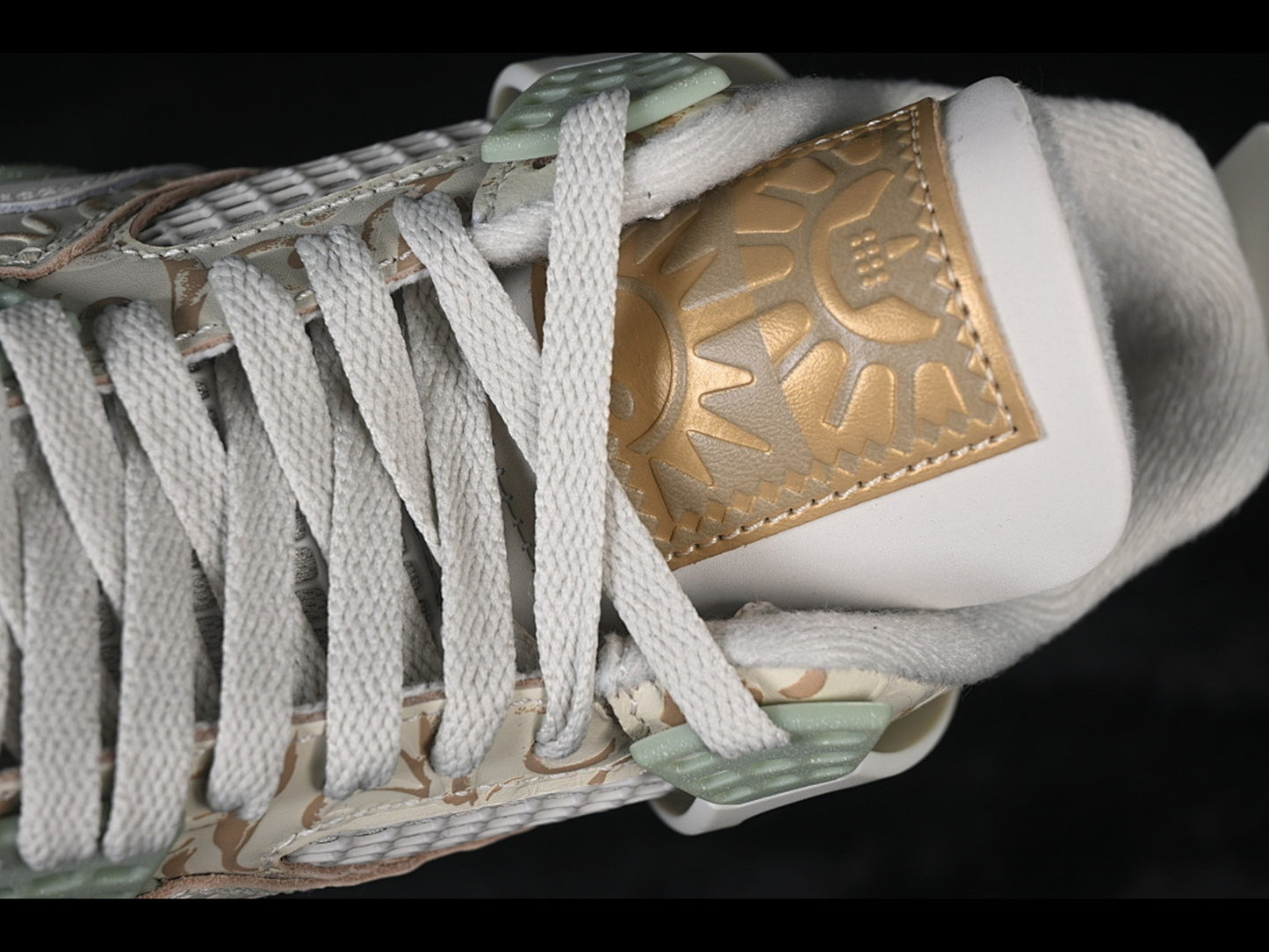 Jordan 4 Retro SE Soft Pearl