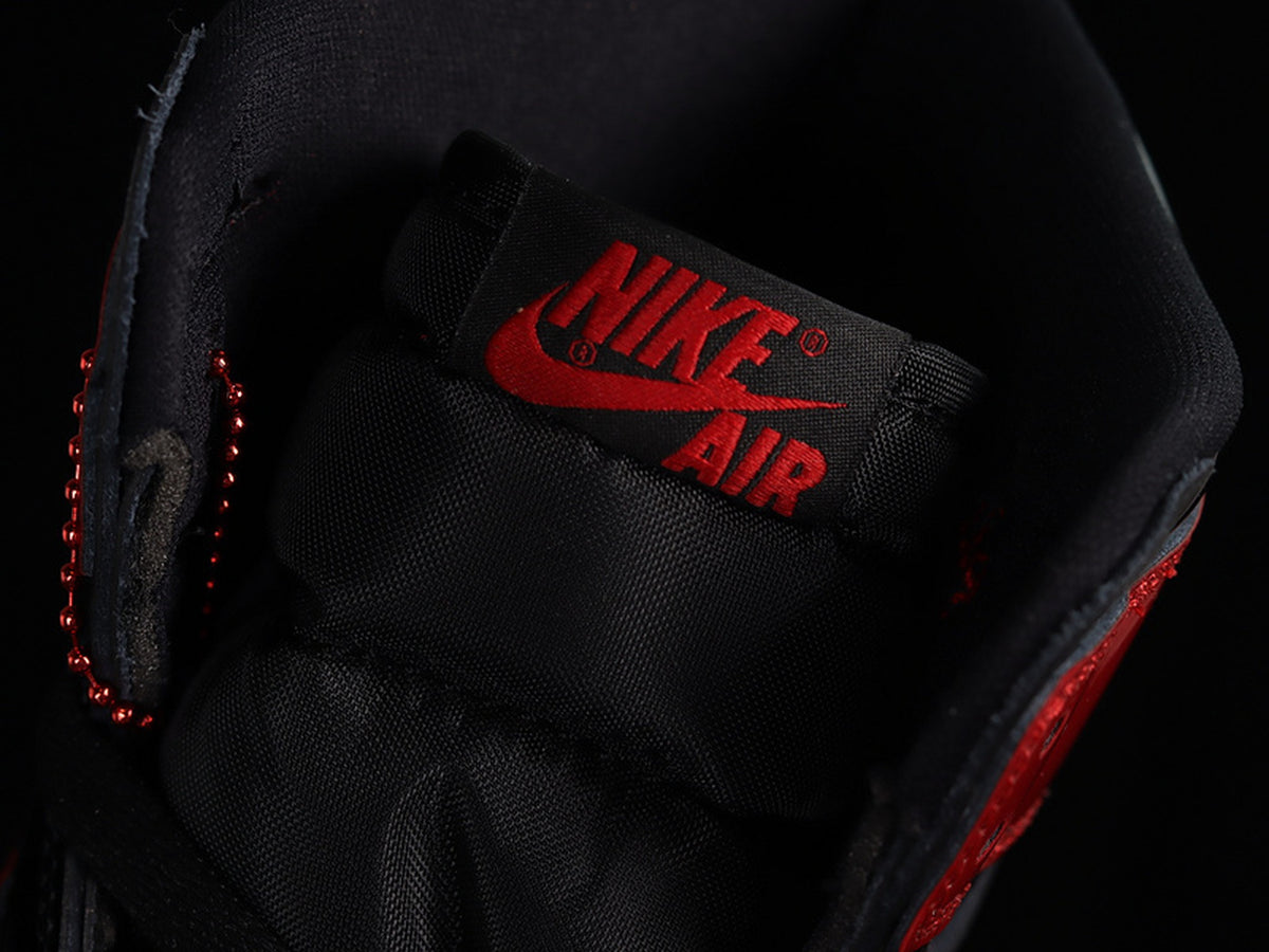 Air Jordan 1 Retro High OG Patent Bred