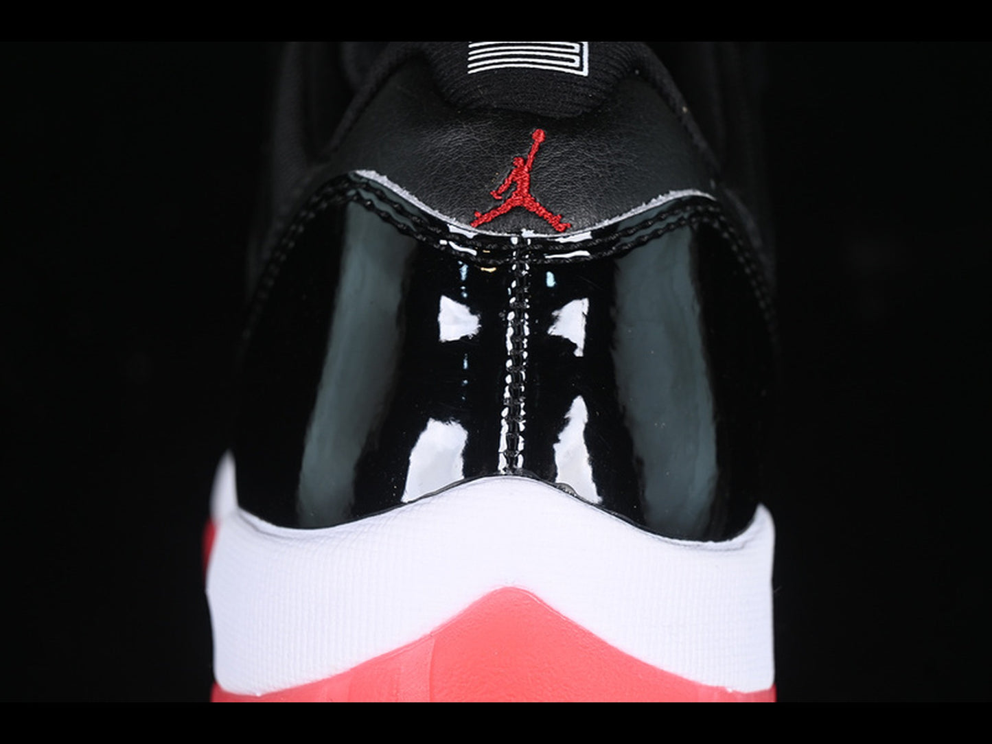 Air Jordan 11 Low Bred