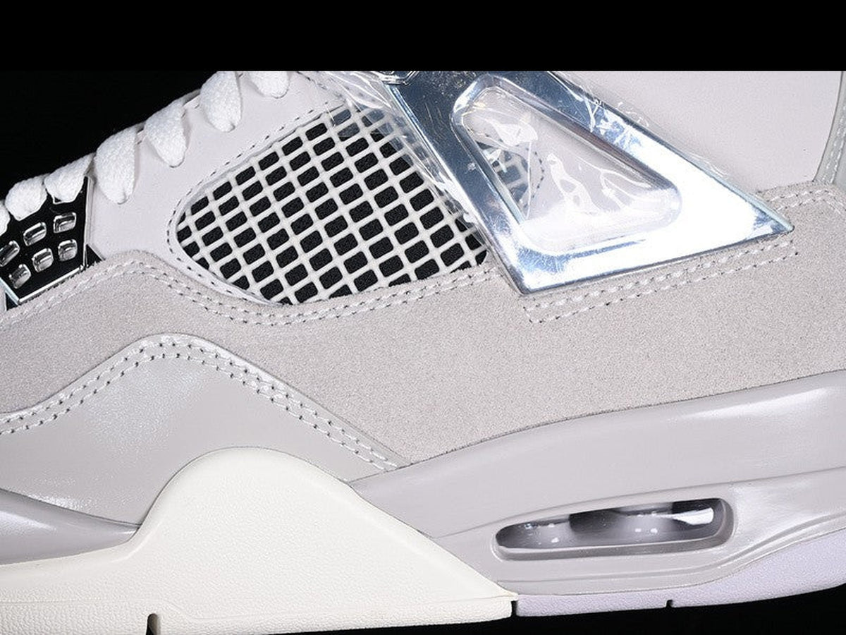 Jordan 4 Retro Frozen Moments