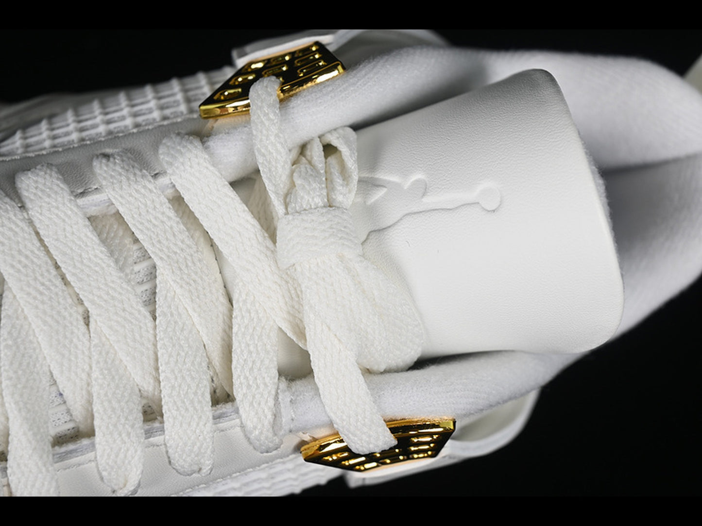 Jordan 4 Retro Metallic Gold