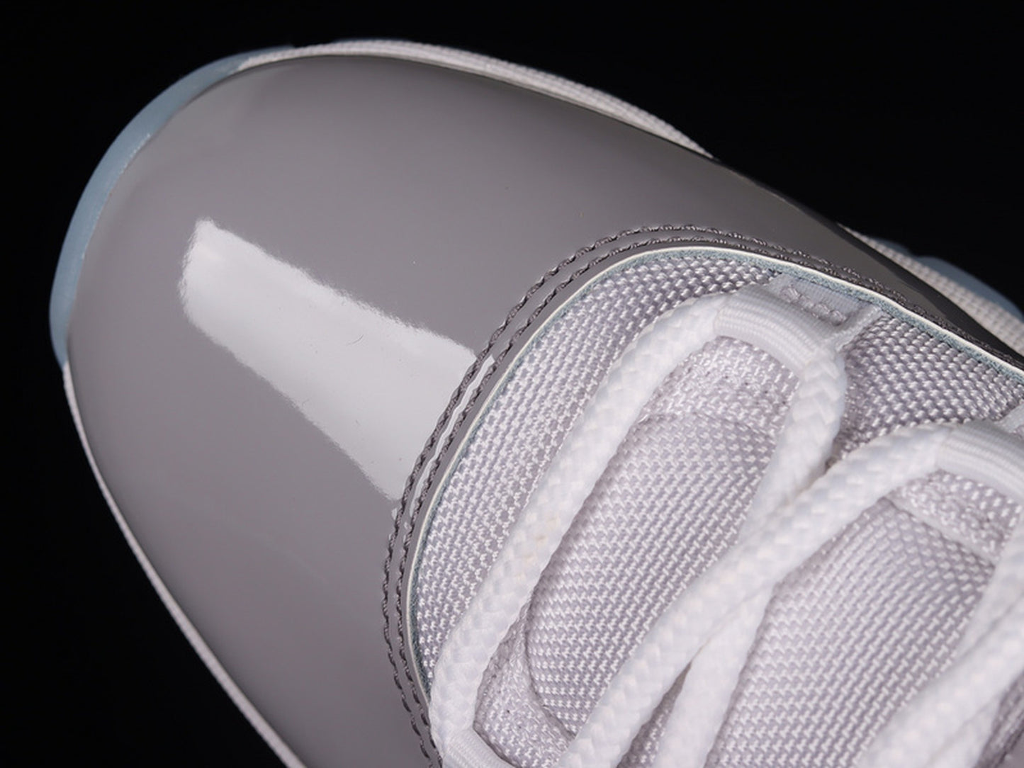 Air Jordan 11 Retro Low White/University Blue