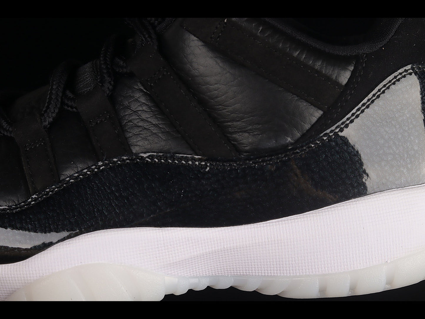 Air Jordan 11 Retro Low