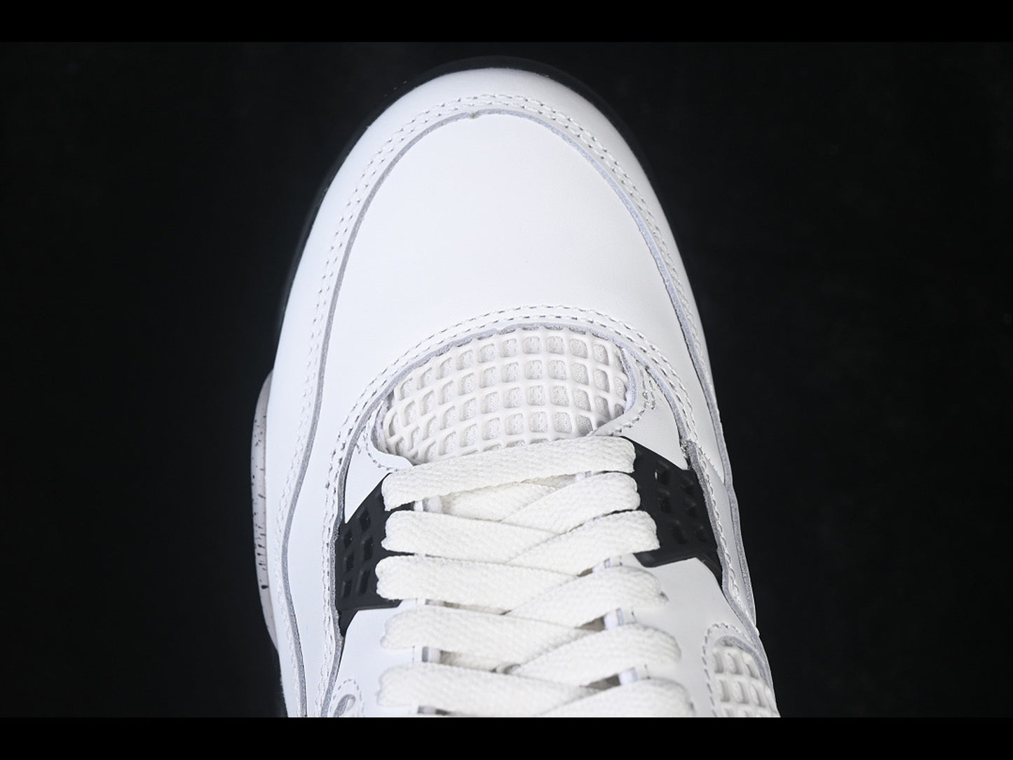 Air Jordan 4 Retro White Cement (2025)