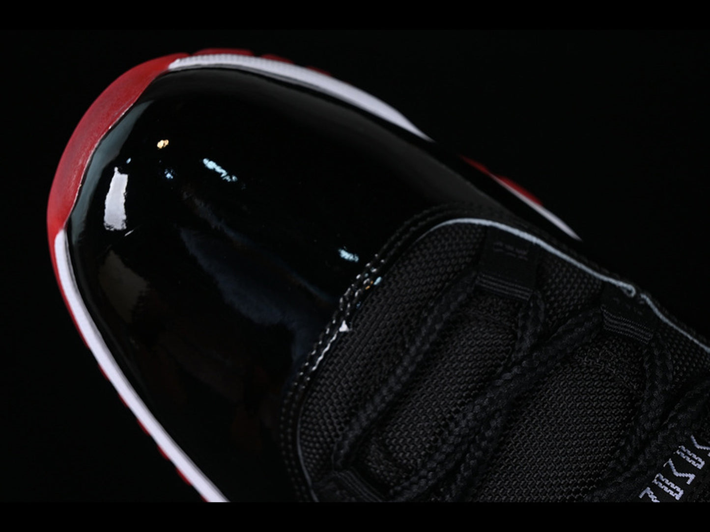 Air Jordan 11 Bred