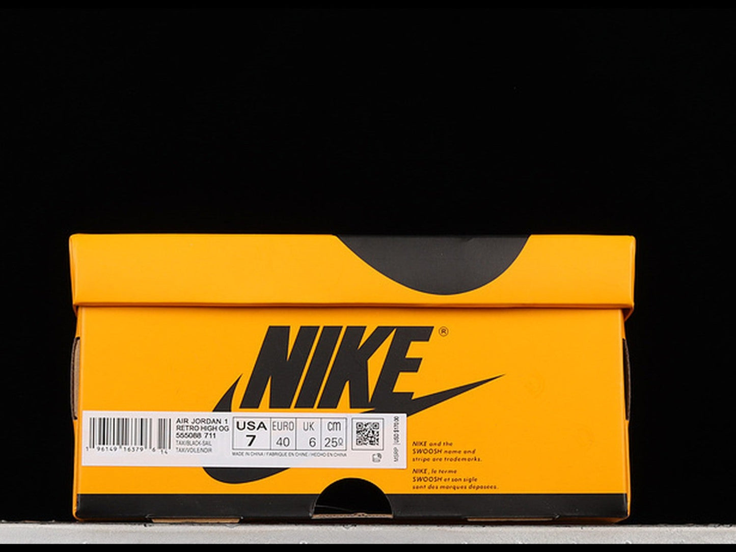 Air Jordan 1 Retro High OG Yellow Toe Taxi