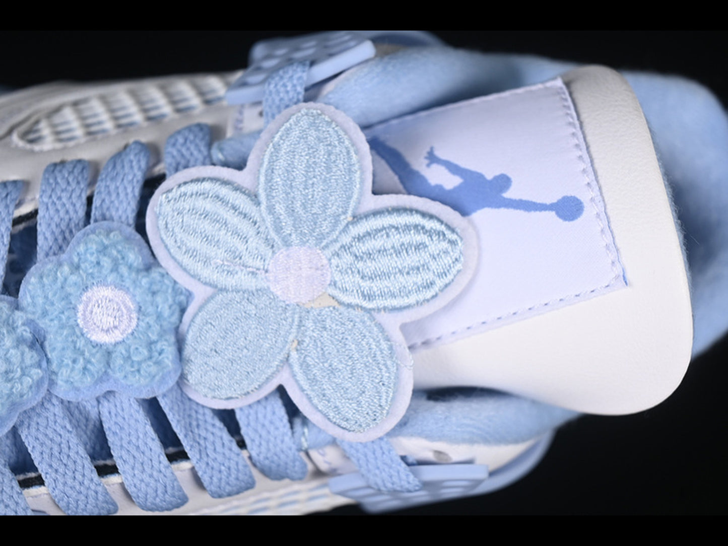 Jordan 4 Retro Forget Me Not