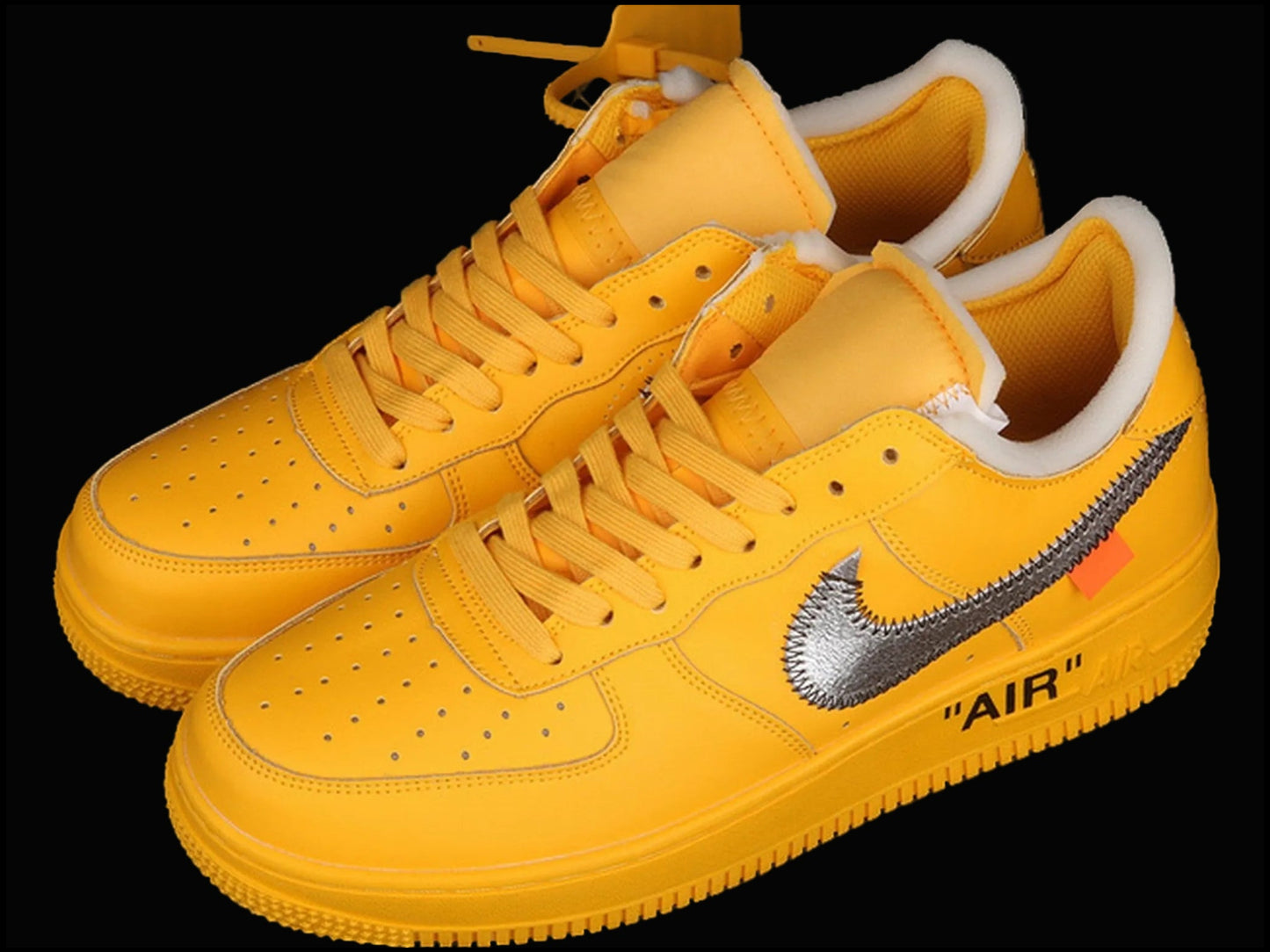 Air Force 1 Low University Gold
