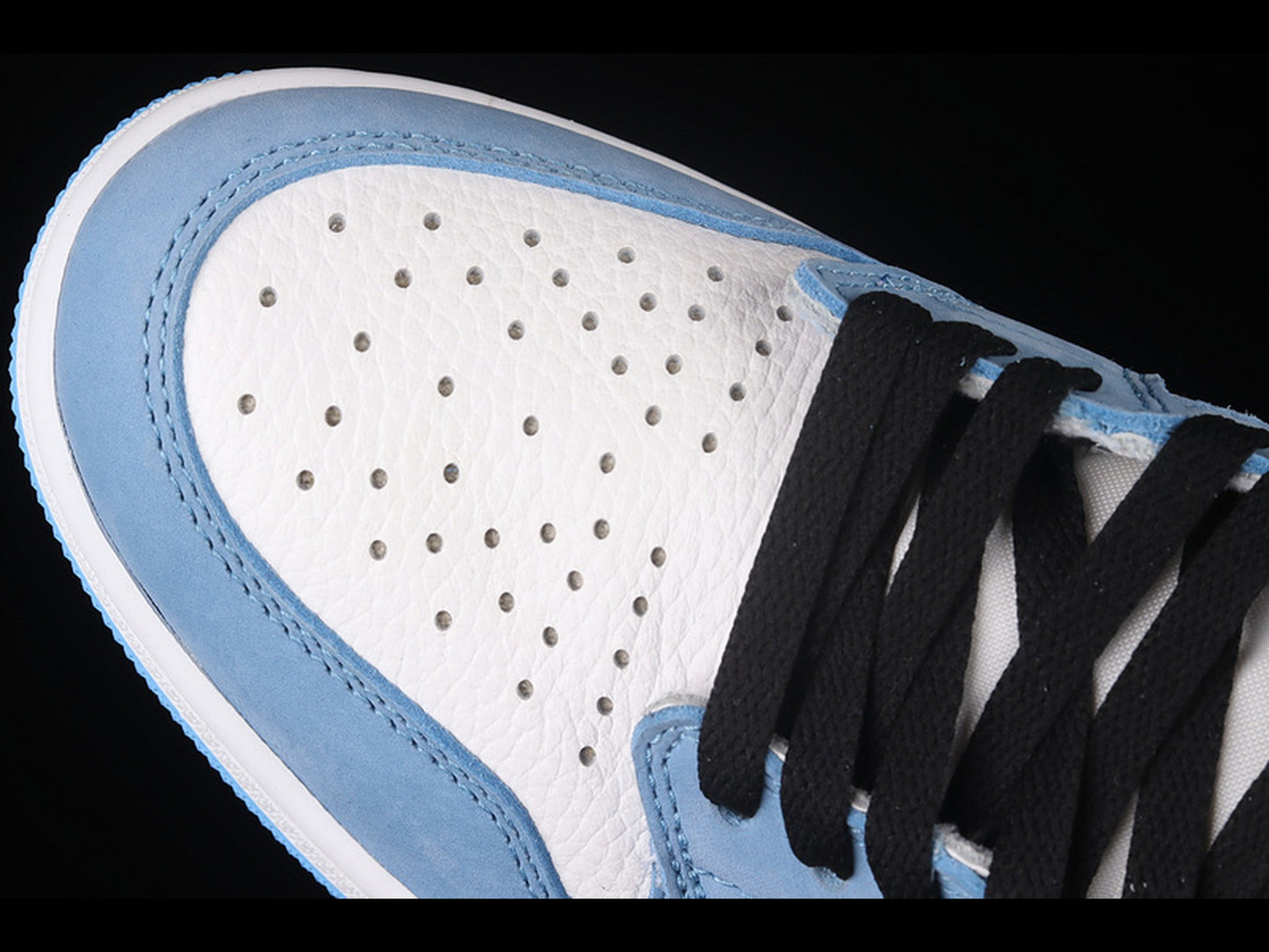 Air Jordan 1 Retro High OG White/University Blue