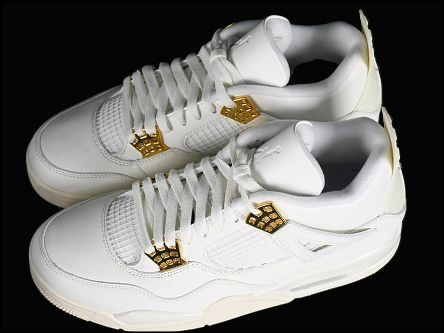 Jordan 4 Retro Metallic Gold
