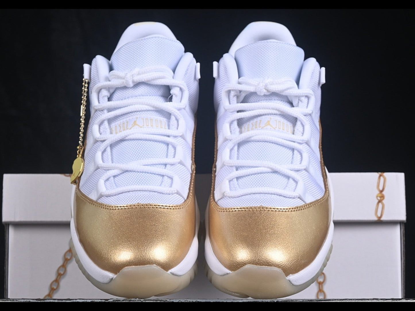 Air Jordan 11 Low Metallic Gold