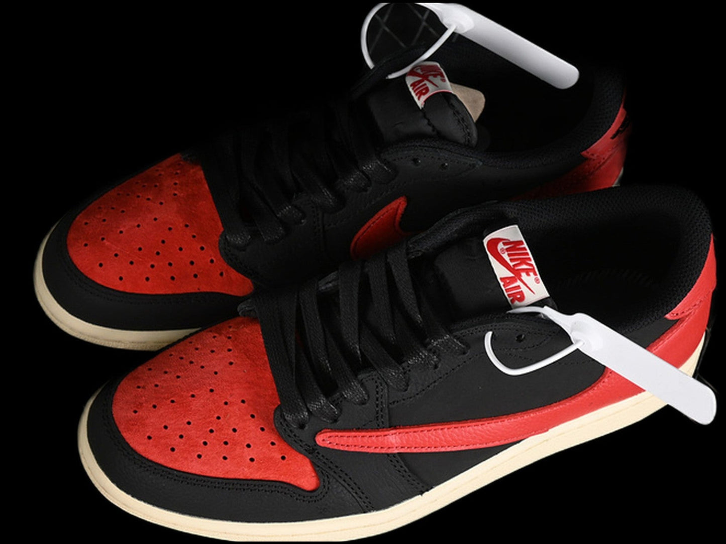 Travis Scott x Air Jordan 1 Low OG 'Bred'