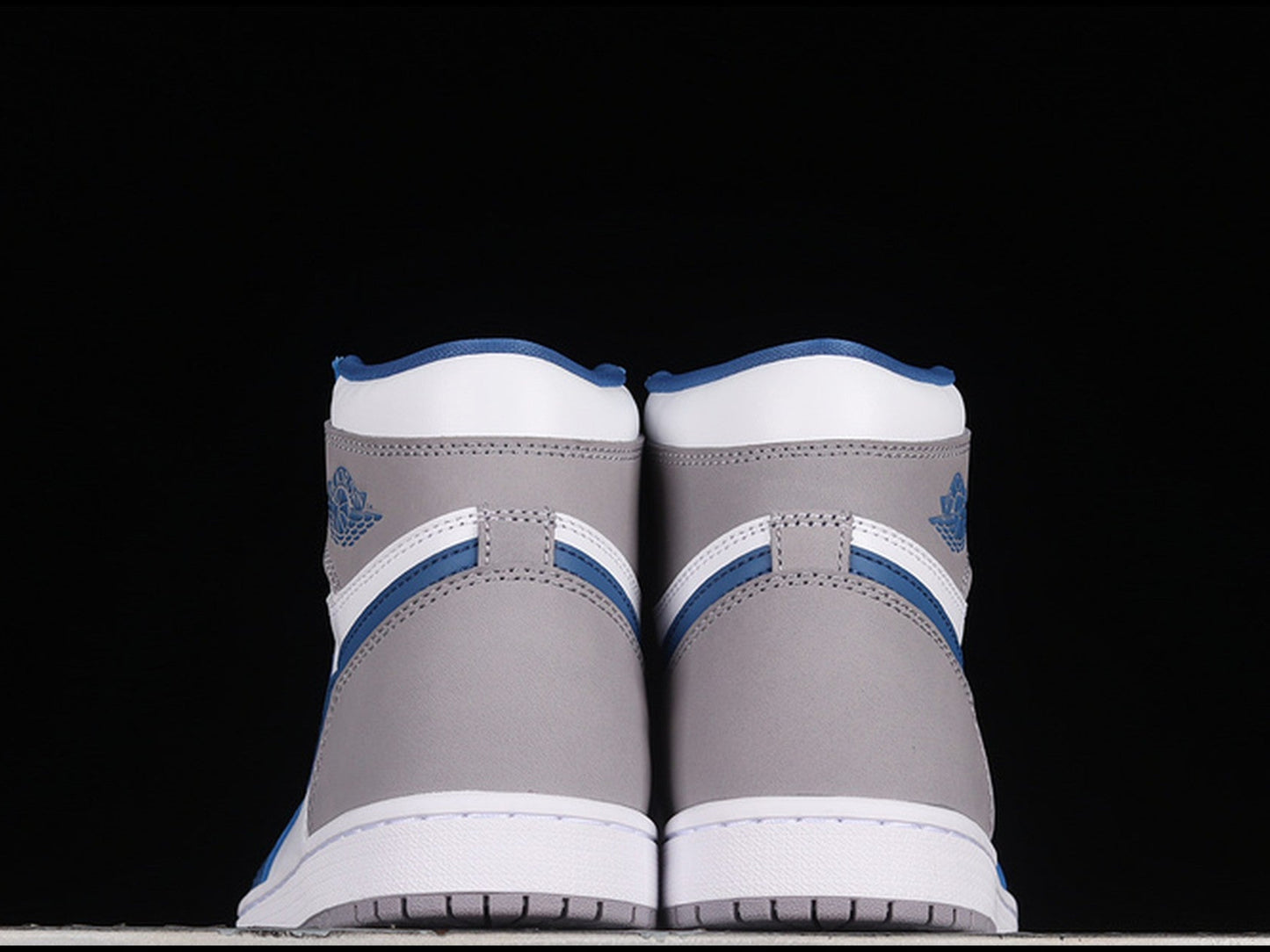 Air Jordan 1 Retro High OG True Blue