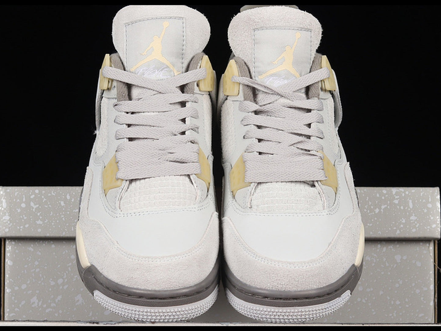 Jordan 4 Retro SE Craft Photon Dust