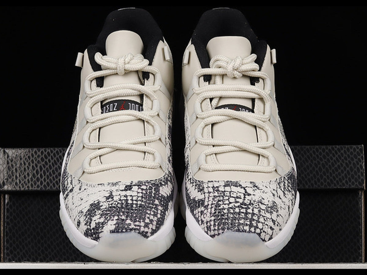 Air Jordan 11 Retro Low Light Bone