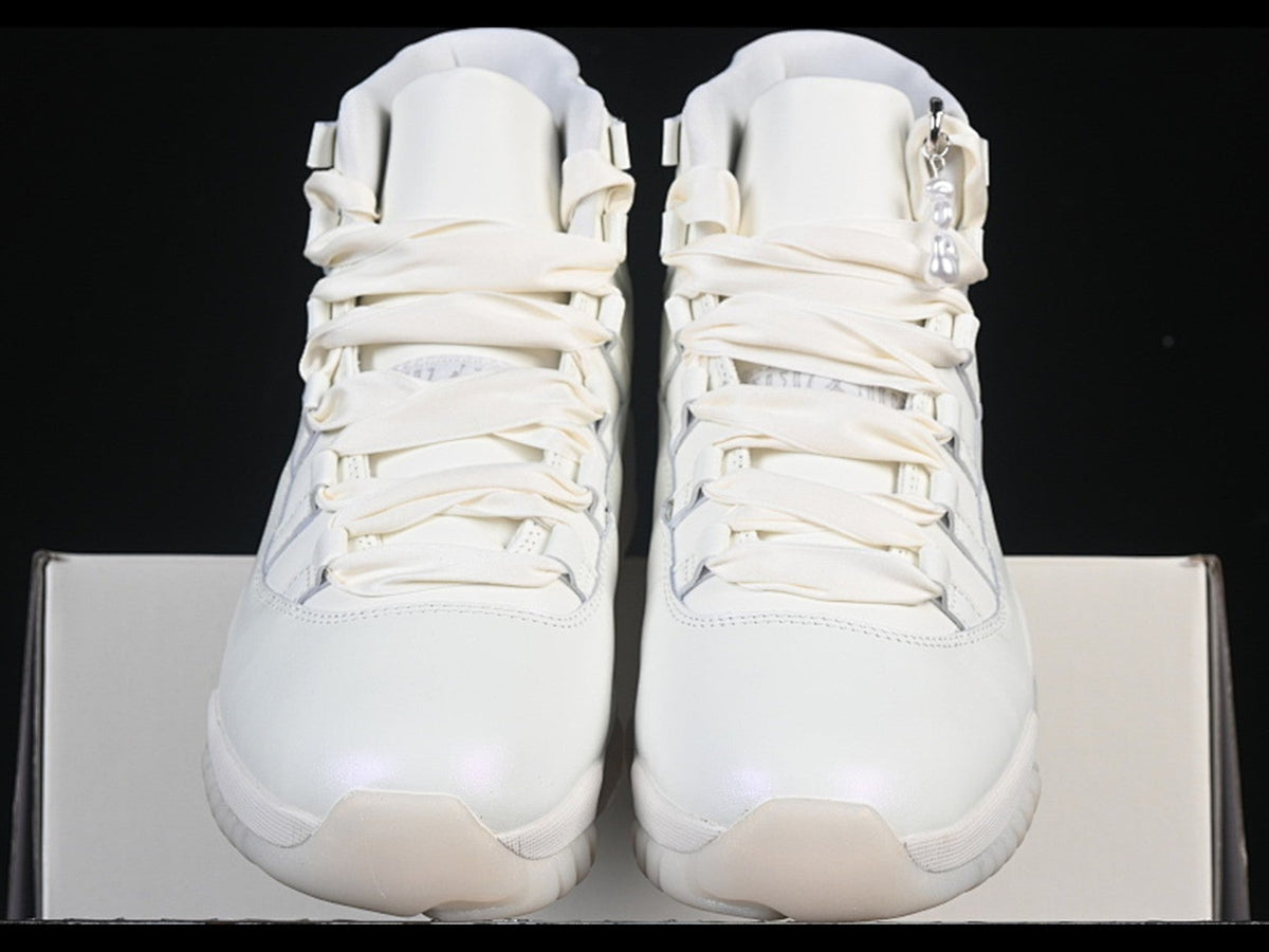 Jordan 11 Retro Pearl