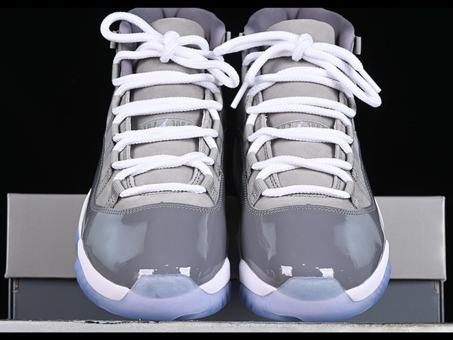 Air Jordan 11 Retro 2021 Medium Grey
