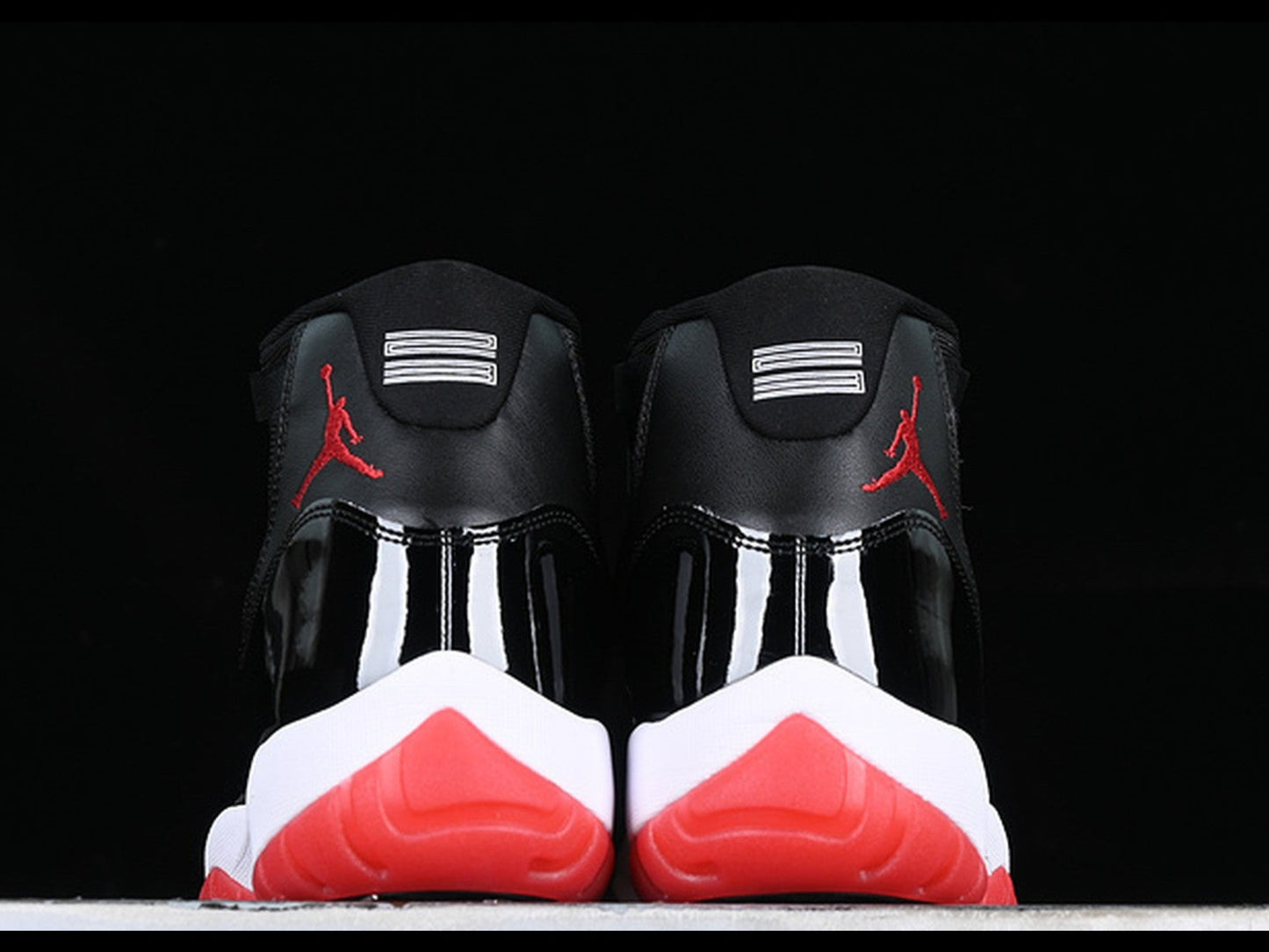 Air Jordan 11 Bred