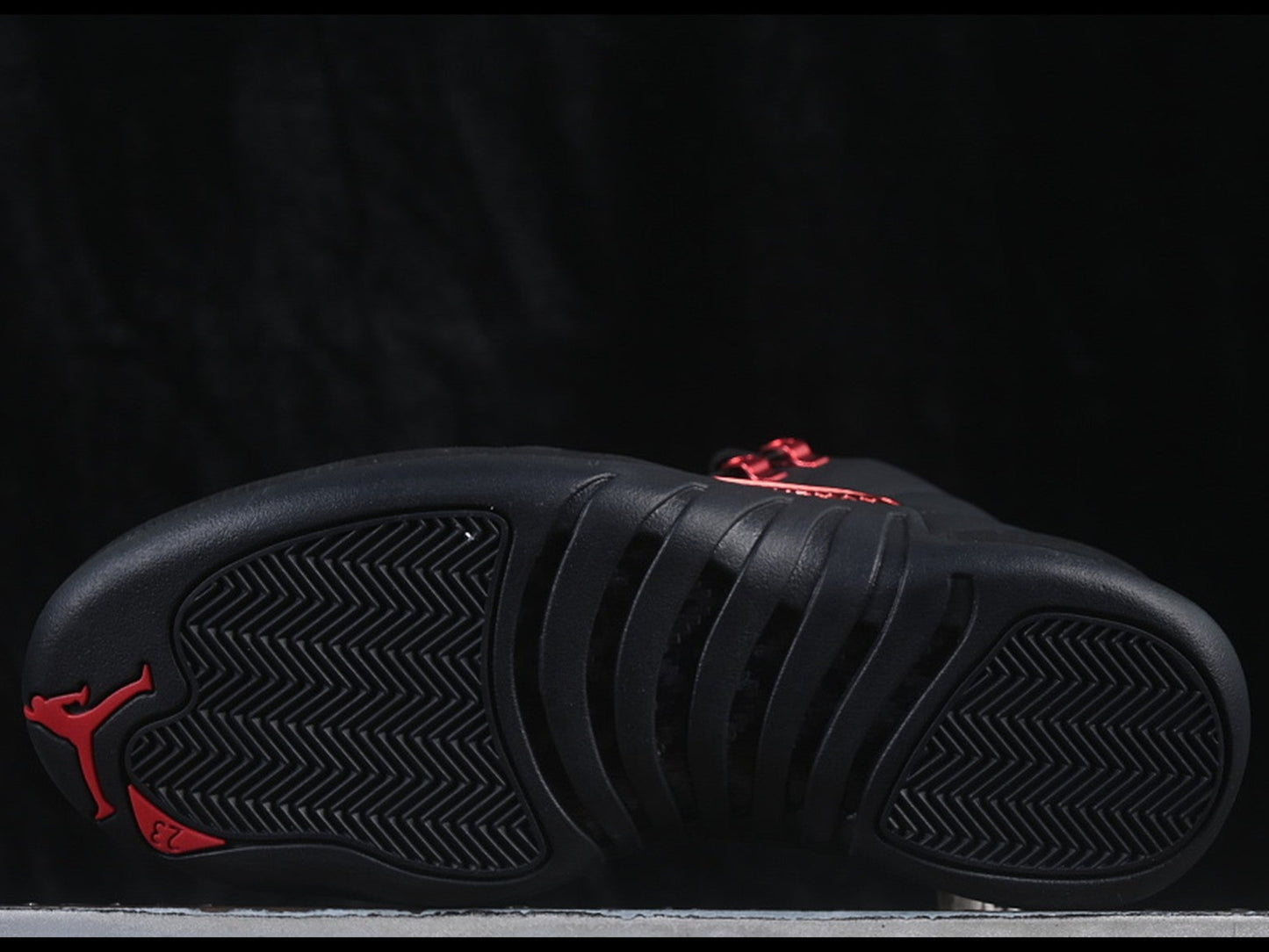 Air Jordan 12 Retro Bloodline