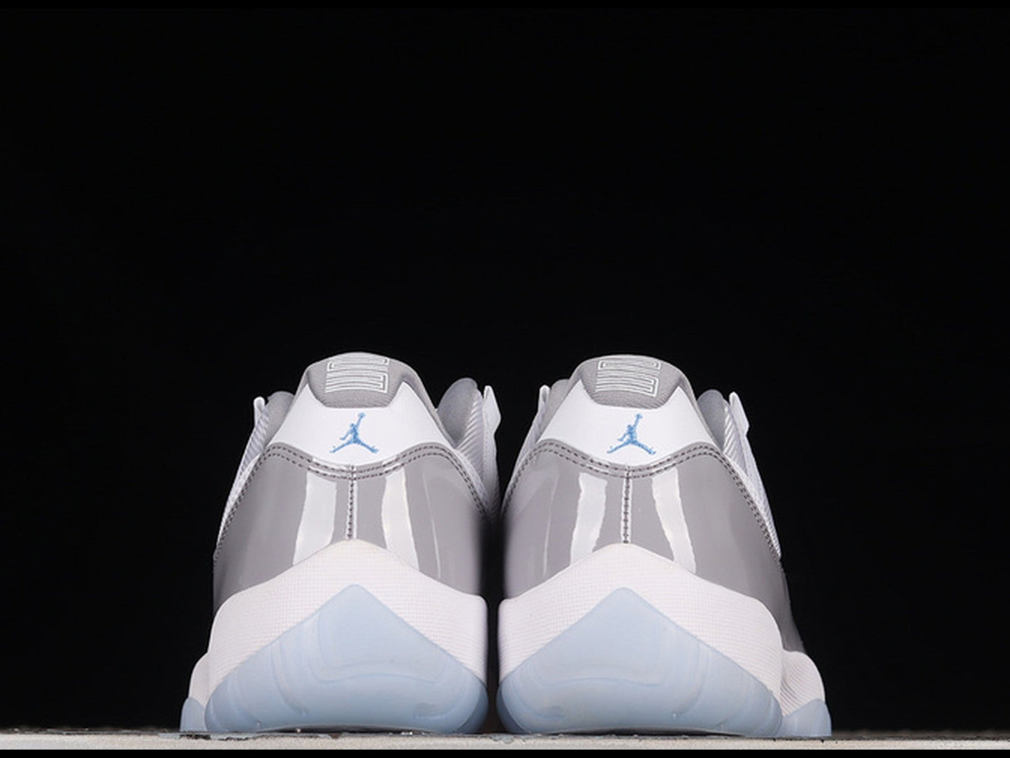 Air Jordan 11 Retro Low White/University Blue