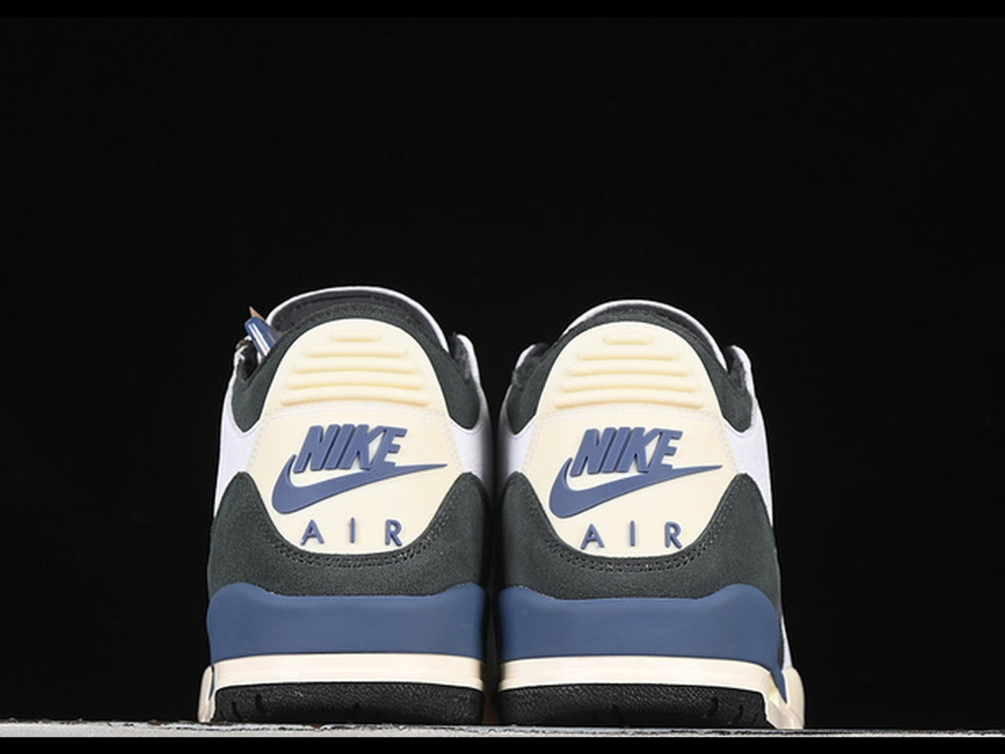 Air Jordan 3 Retro OG SP Diffused Blue A Ma Manière