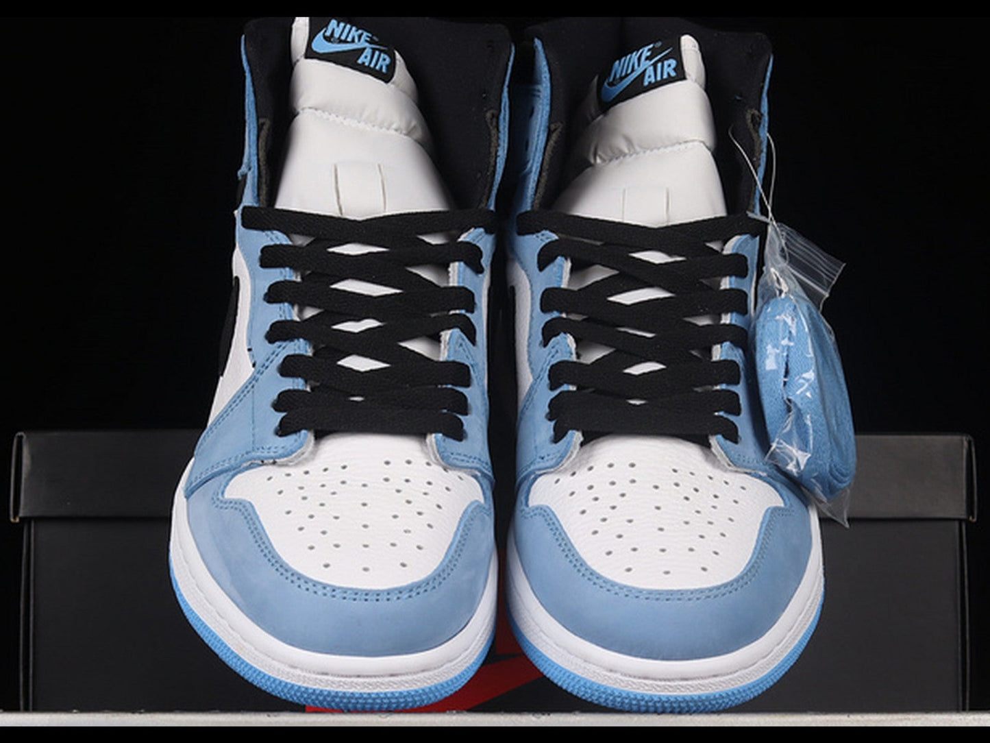 Air Jordan 1 Retro High OG White/University Blue