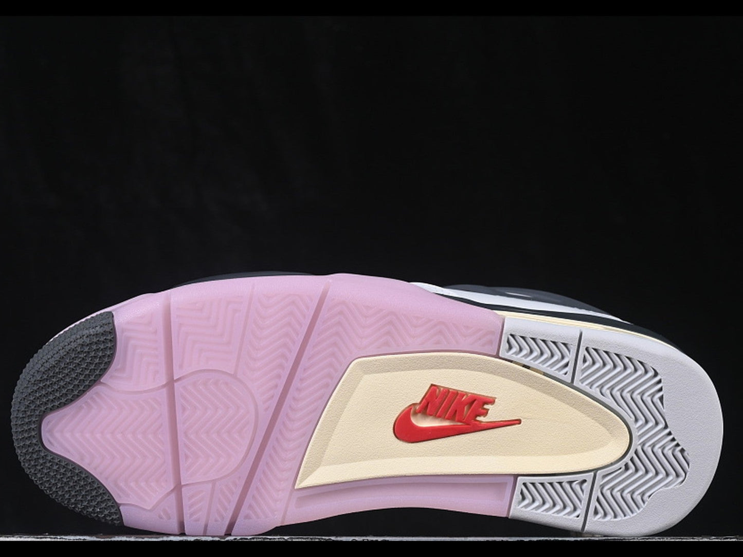 Air Jordan 4 Retro Comic Pink