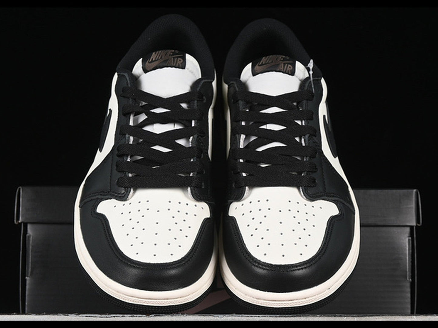 Air Jordan 1 Low OG "Mocha"