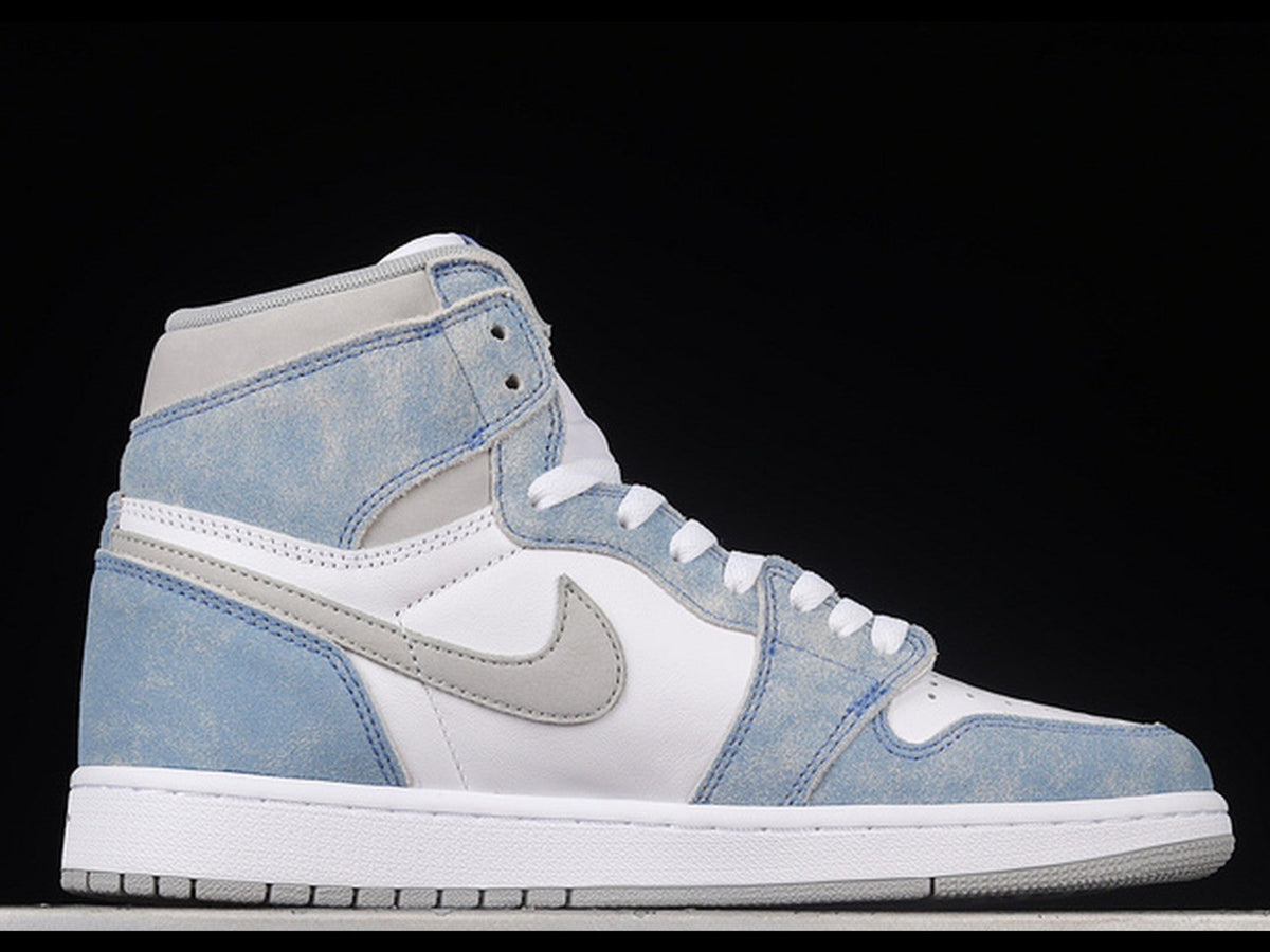 Jordan 1 Retro High OG Hyper Royal