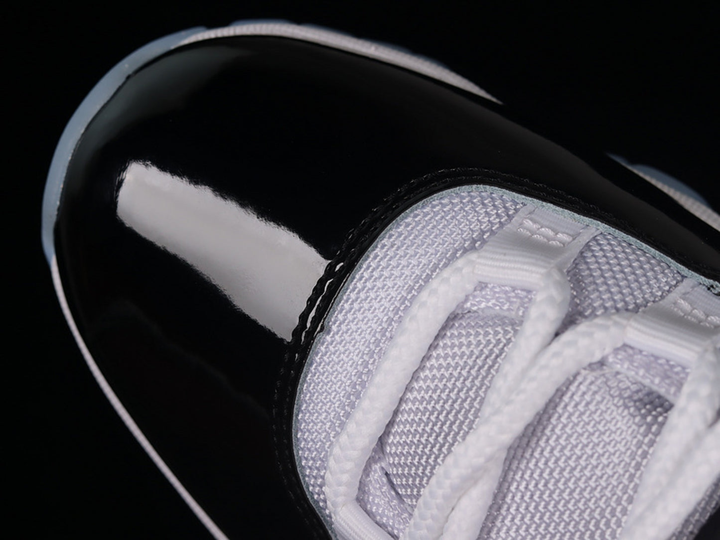 Air Jordan 11 Retro Concord 2018
