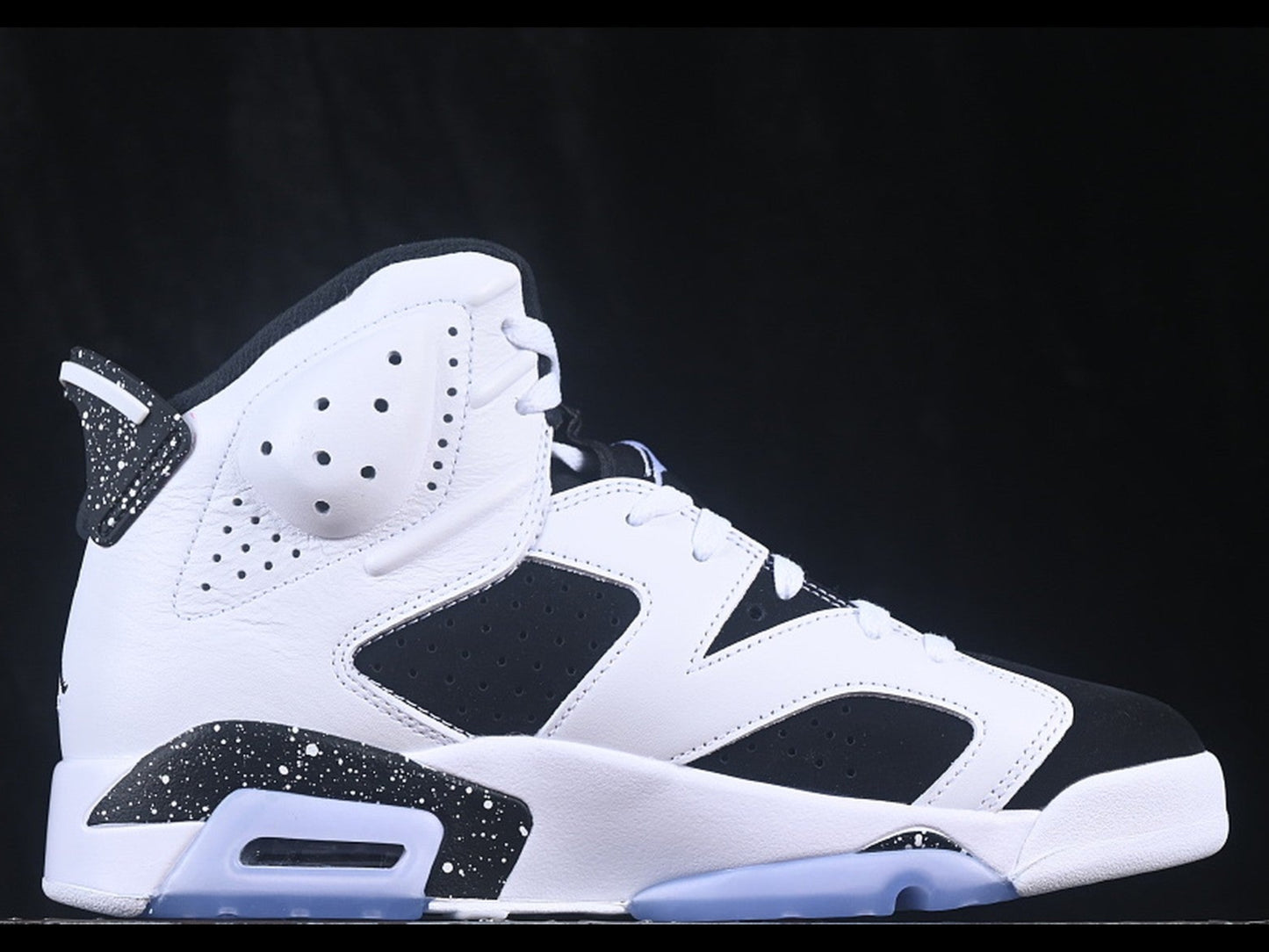 Air Jordan 6 Retro Oreo
