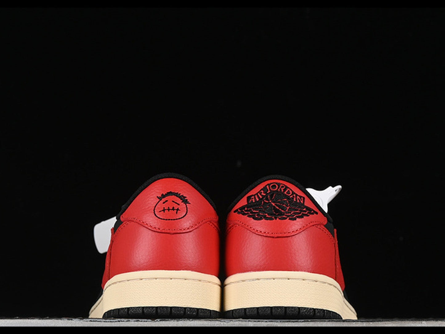 Travis Scott x Air Jordan 1 Low OG 'Bred'