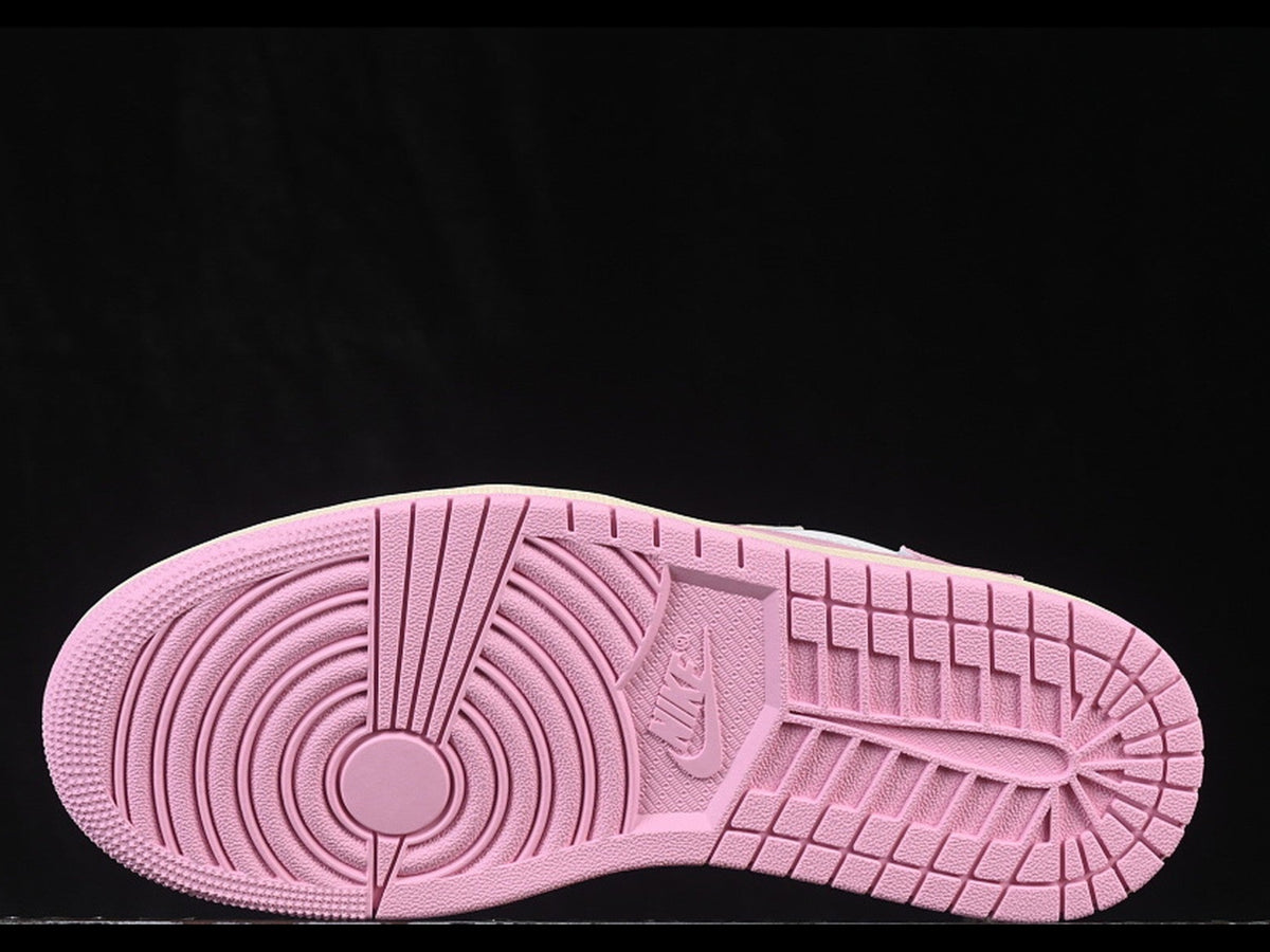 Travis Scott AJ1 Retro Low OG 'Muslin Shy Pink'