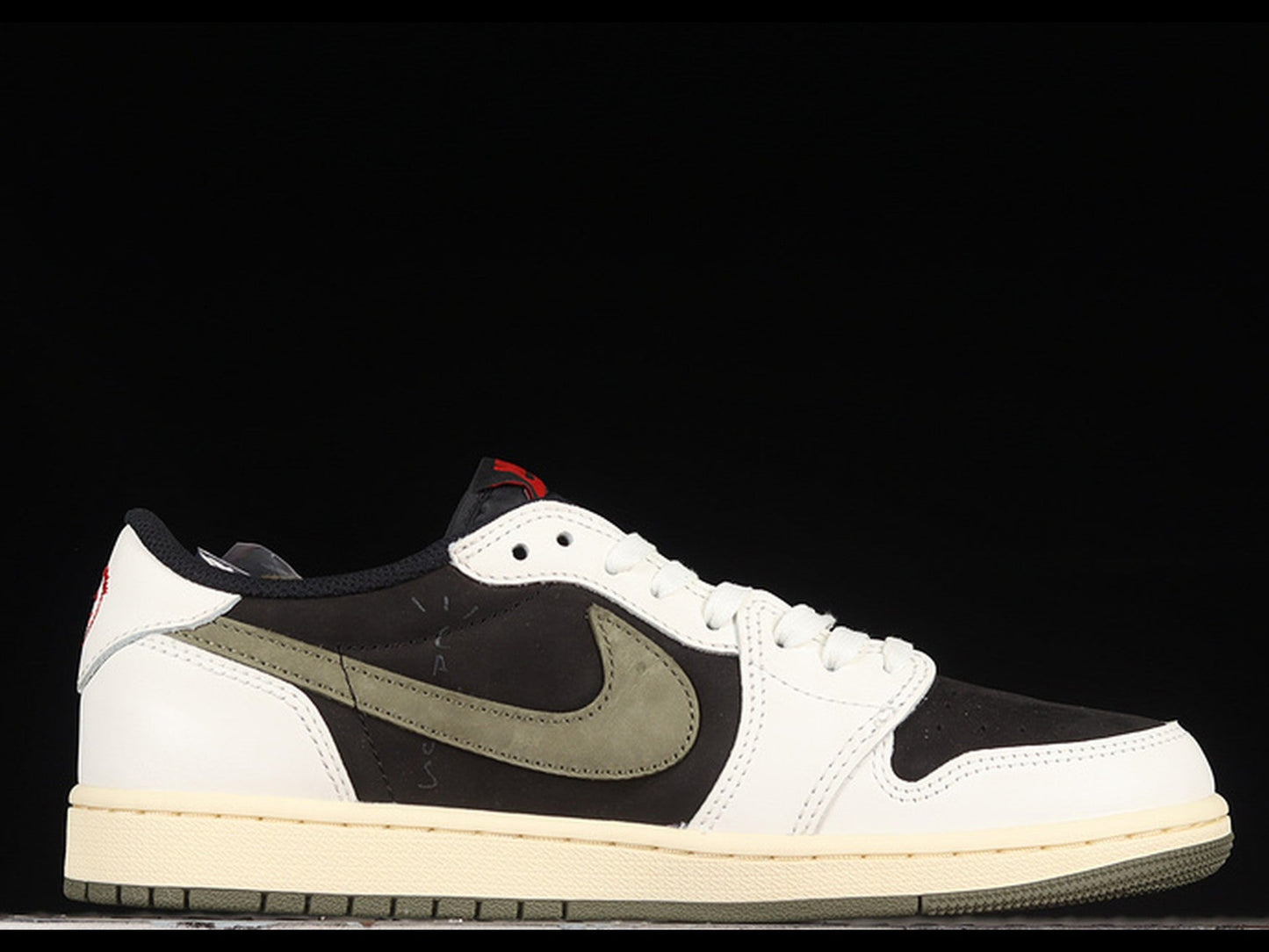 Travis Scott x Air Jordan 1 Low OG SP 'Sail/University'