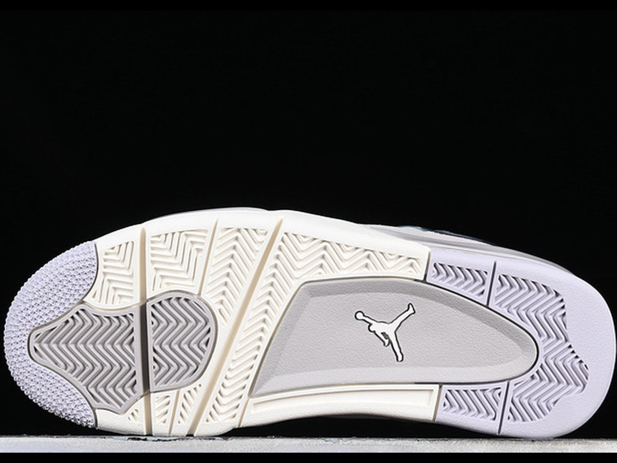 Jordan 4 Retro Frozen Moments