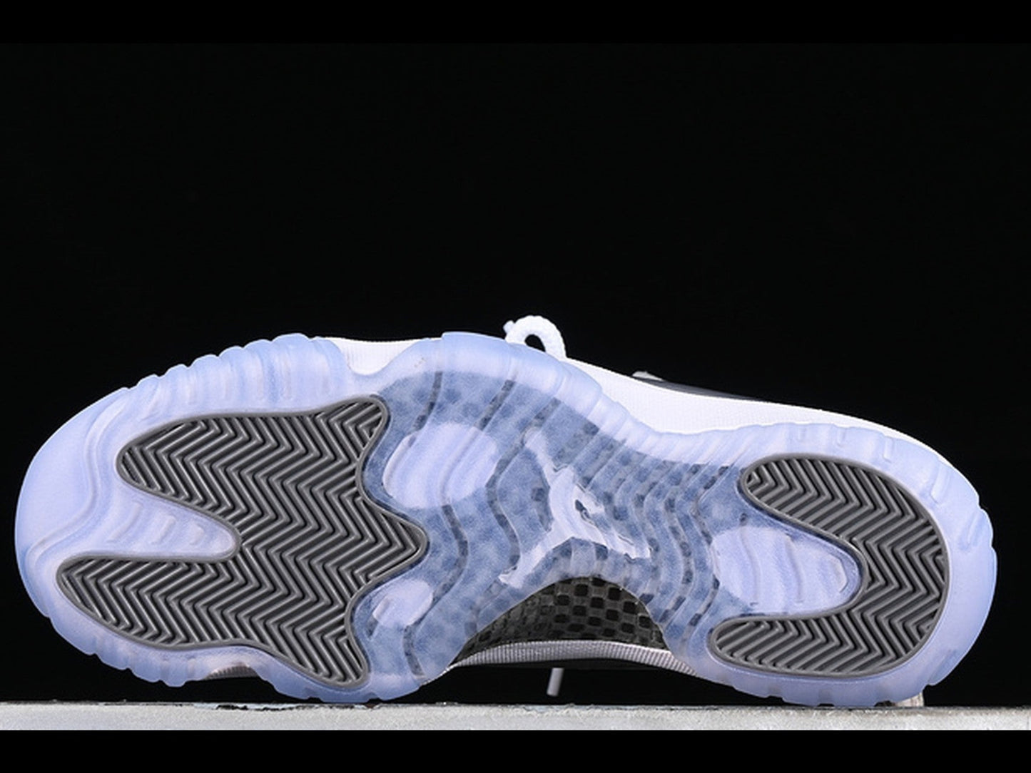 Air Jordan 11 Retro 2021 Medium Grey