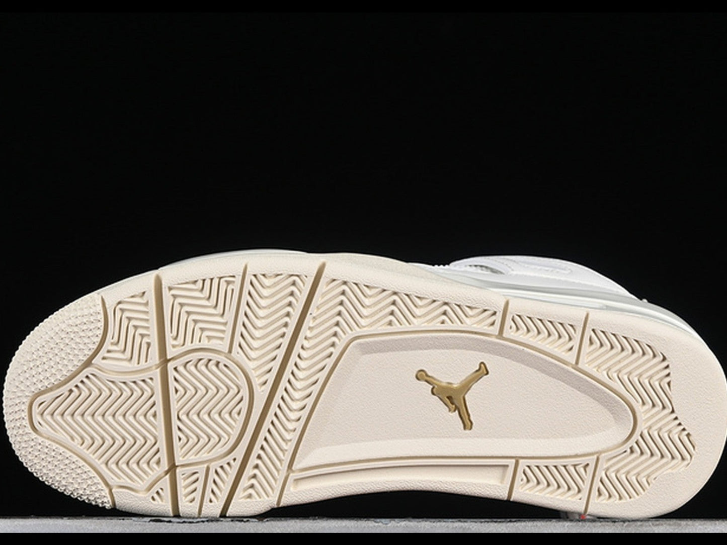 Jordan 4 Retro Metallic Gold