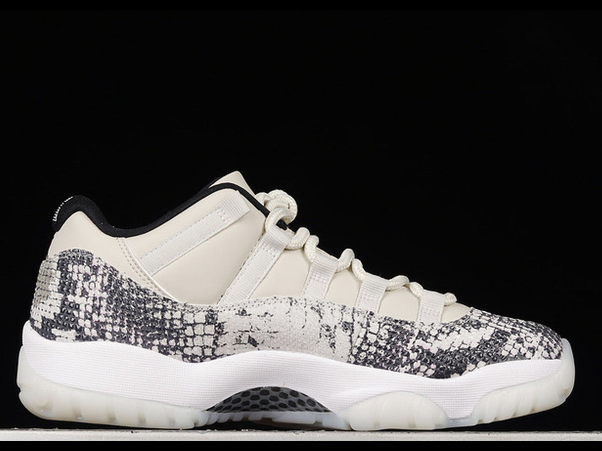 Air Jordan 11 Retro Low Light Bone