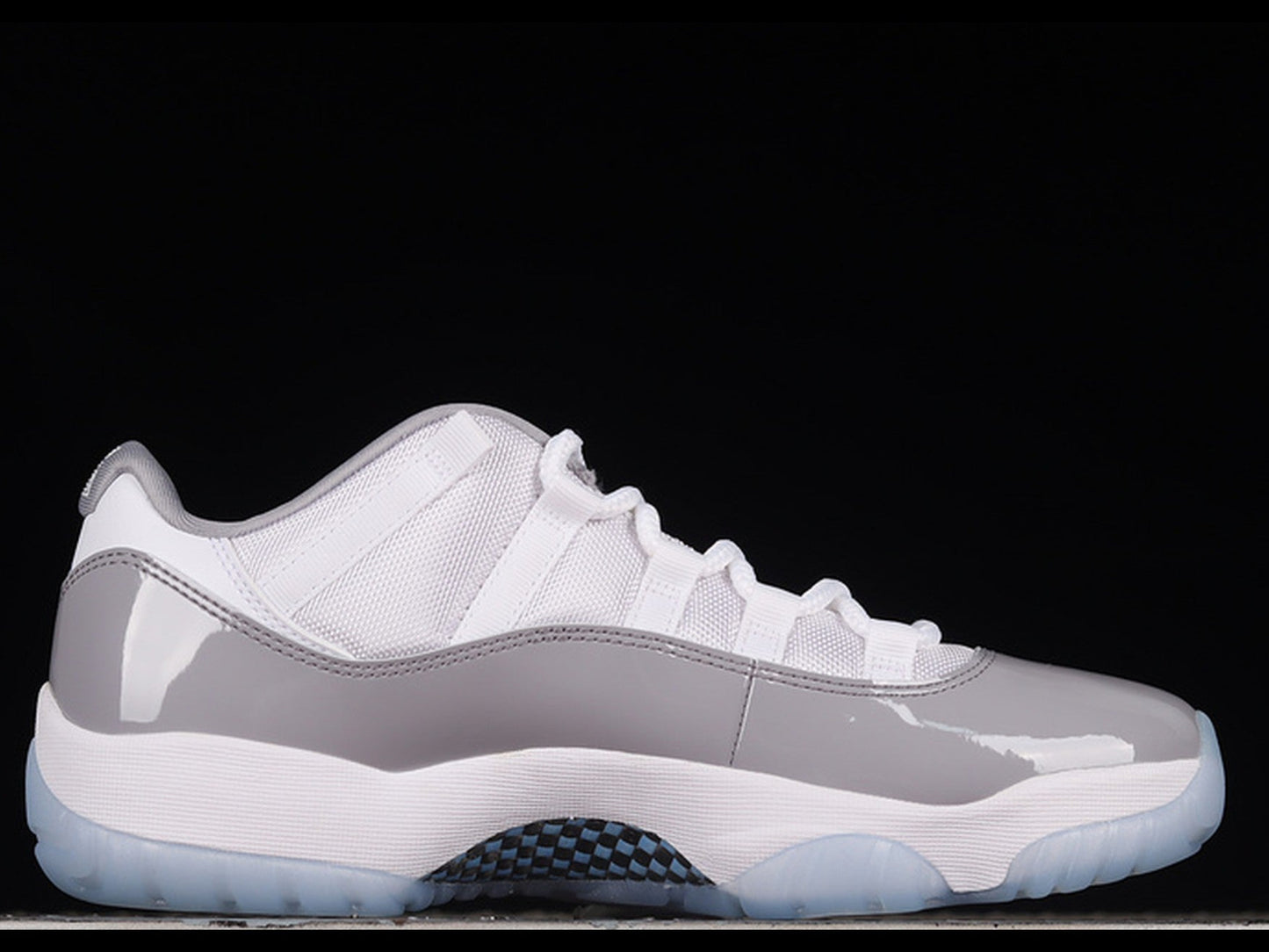 Air Jordan 11 Retro Low White/University Blue