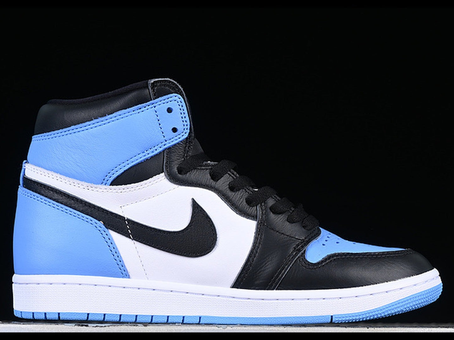 Air Jordan 1 High OG UNC Toe