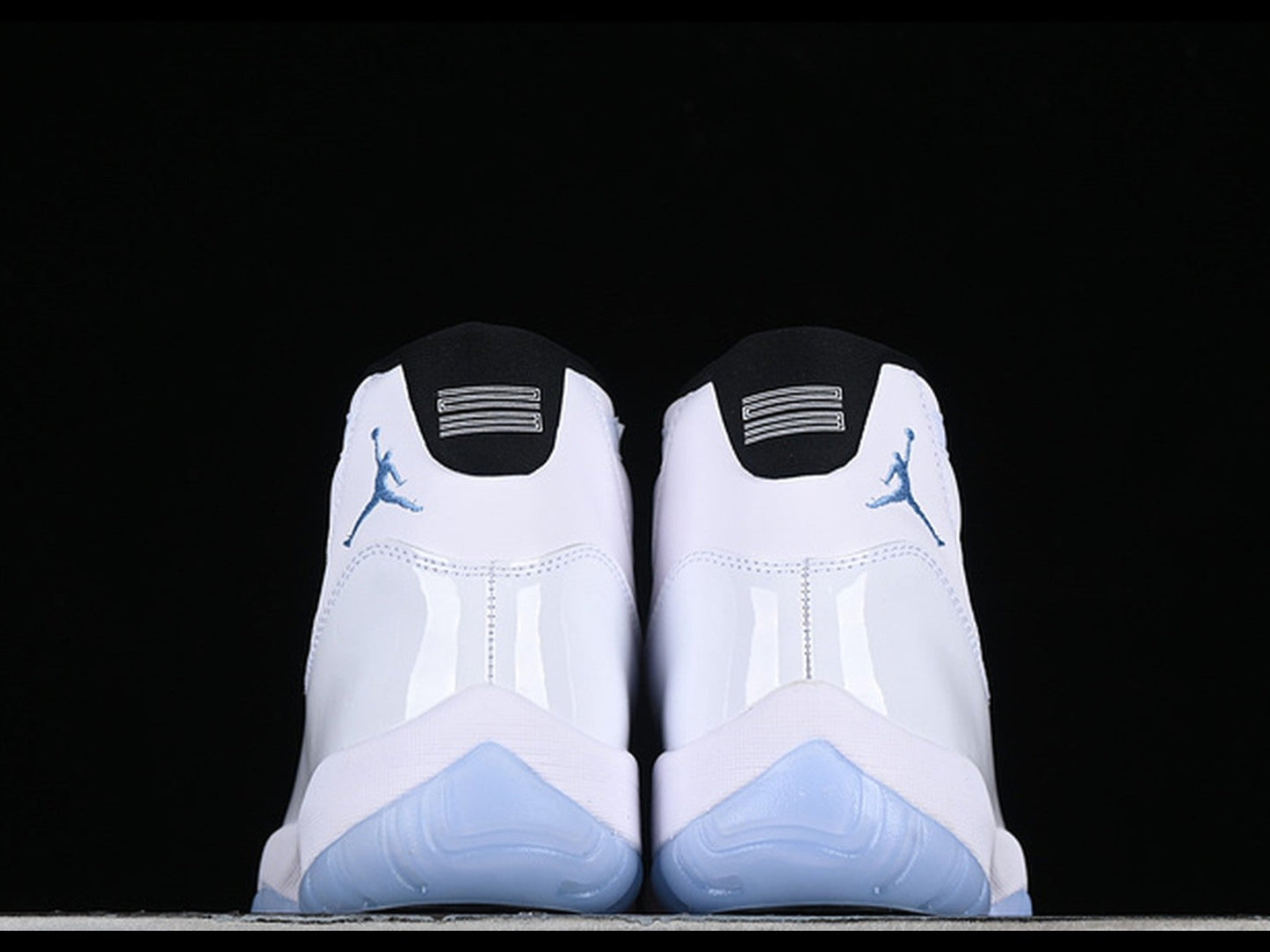 Air Jordan 11 Legend Blue White