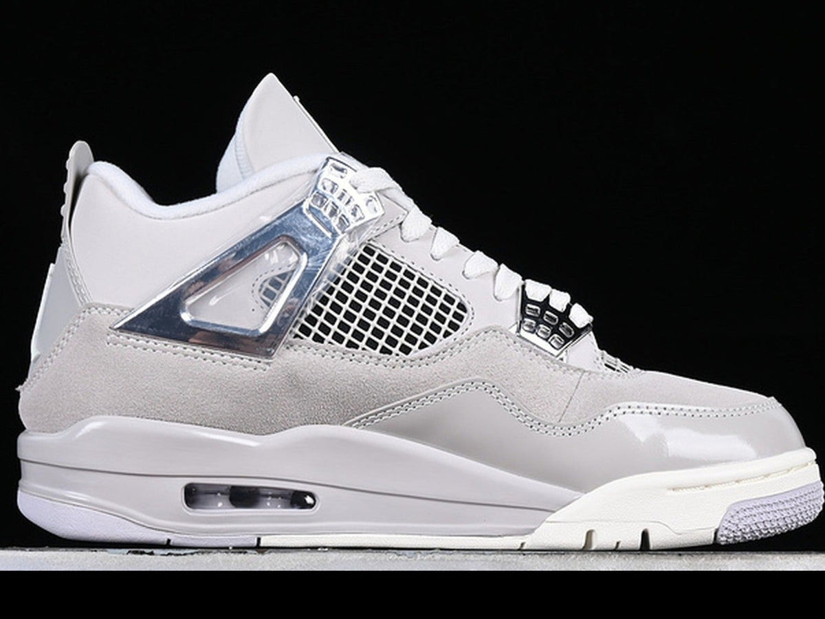 Jordan 4 Retro Frozen Moments
