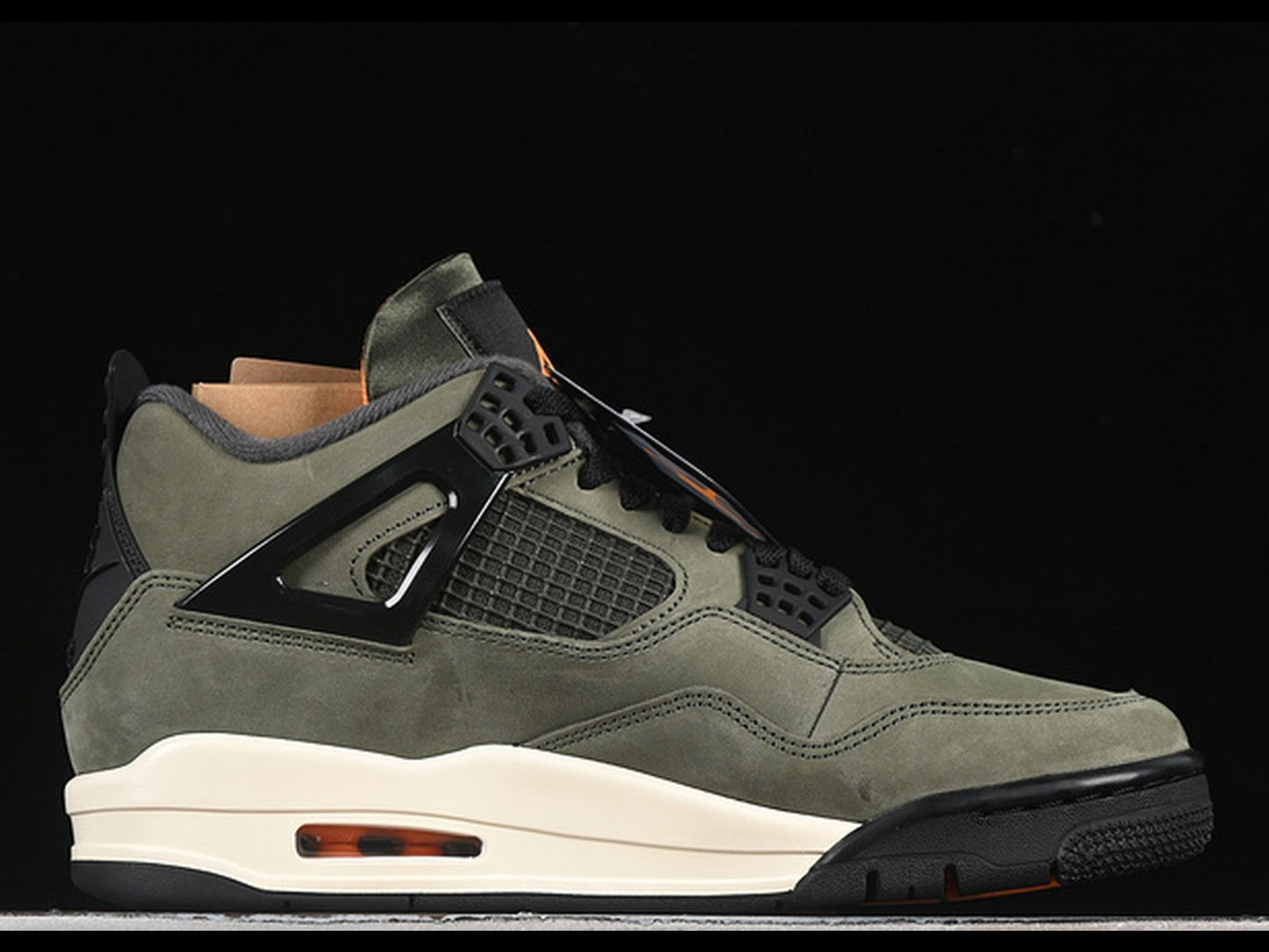 Air Jordan 4 OG Undefeated